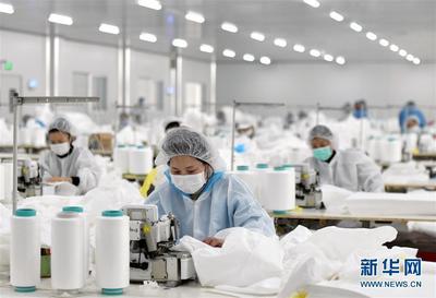 湖北:醫(yī)用物資企業(yè)全力生產(chǎn)助疫情防控