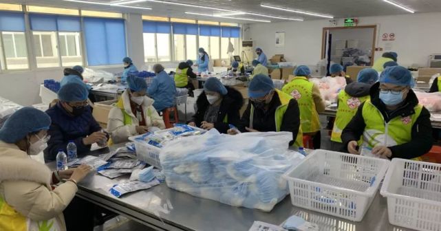 央視點贊！助力口罩生產，江蘇青年志愿者在行動